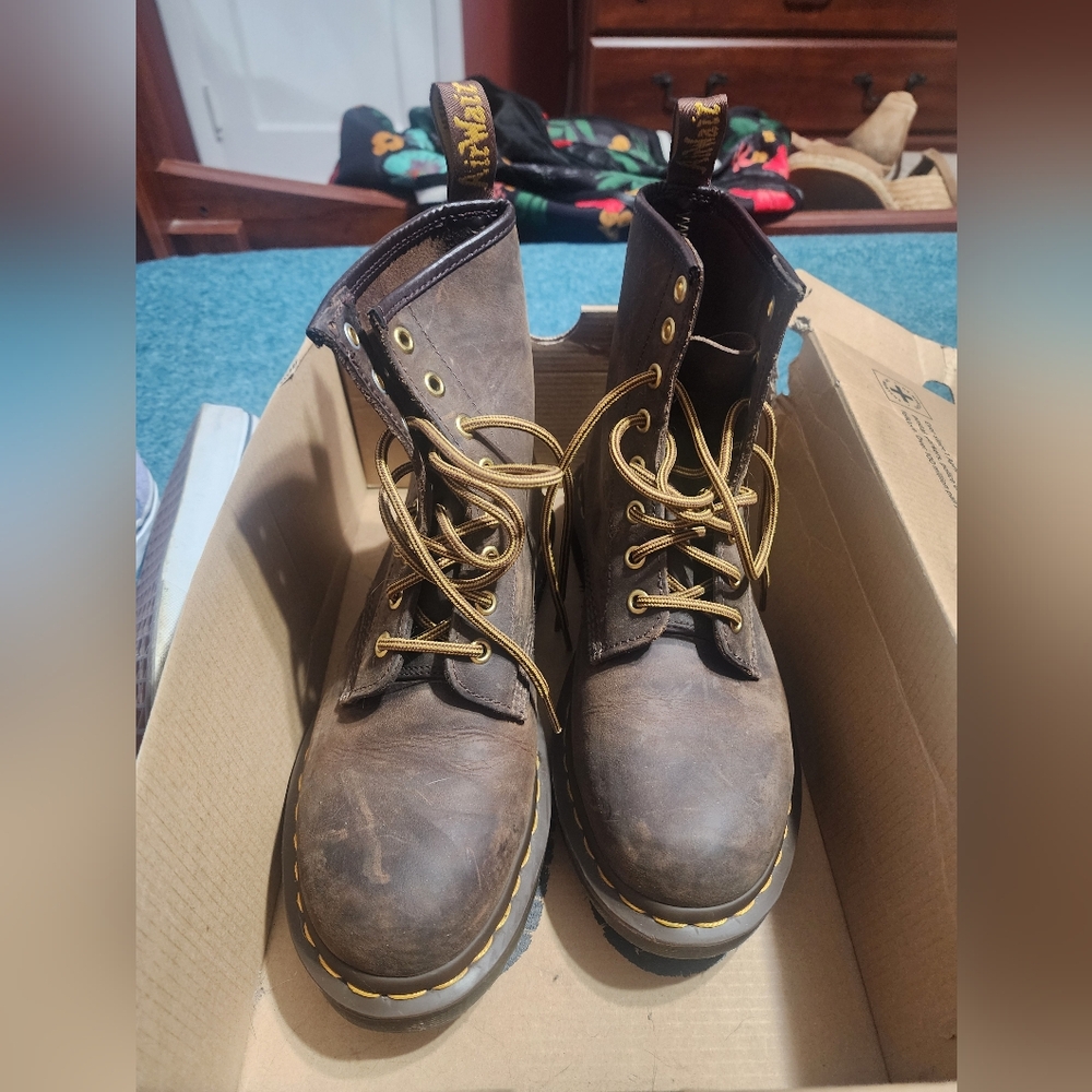 Brown Leather Lace-Up Boots